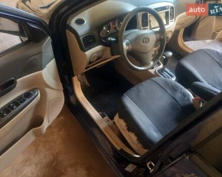 Синій Хендай Акцент, об'ємом двигуна 1.6 л та пробігом 205 тис. км за 1150 $, фото 10 на Automoto.ua