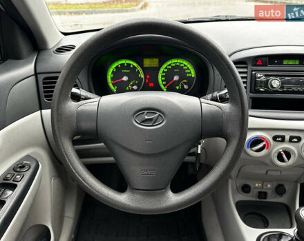 Синій Хендай Акцент, об'ємом двигуна 1.4 л та пробігом 102 тис. км за 4999 $, фото 16 на Automoto.ua