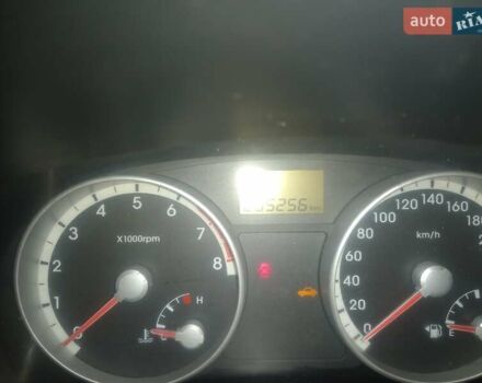 Синій Хендай Акцент, об'ємом двигуна 1.6 л та пробігом 205 тис. км за 1150 $, фото 9 на Automoto.ua