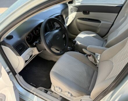 Синий Хендай Акцент, объемом двигателя 1.4 л и пробегом 169 тыс. км за 4650 $, фото 9 на Automoto.ua