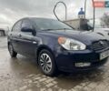 Синий Хендай Акцент, объемом двигателя 1.6 л и пробегом 181 тыс. км за 5000 $, фото 1 на Automoto.ua