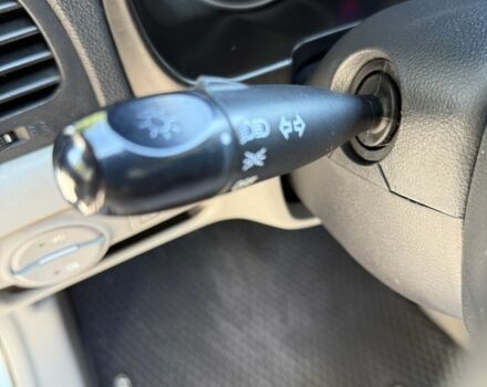 Синий Хендай Акцент, объемом двигателя 1.4 л и пробегом 169 тыс. км за 4650 $, фото 11 на Automoto.ua