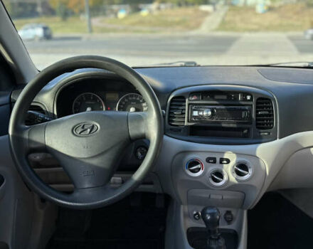 Синий Хендай Акцент, объемом двигателя 1.5 л и пробегом 335 тыс. км за 3899 $, фото 11 на Automoto.ua