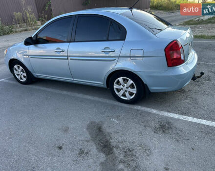 Синий Хендай Акцент, объемом двигателя 1.6 л и пробегом 240 тыс. км за 4600 $, фото 1 на Automoto.ua