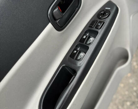 Синій Хендай Акцент, об'ємом двигуна 1.6 л та пробігом 182 тис. км за 4790 $, фото 57 на Automoto.ua