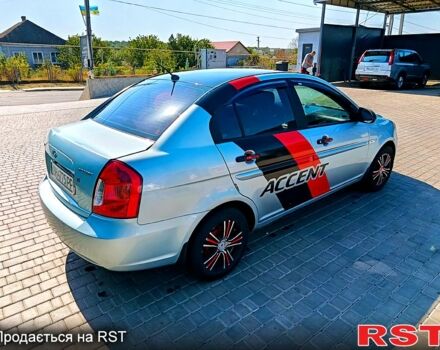 Синий Хендай Акцент, объемом двигателя 1.4 л и пробегом 314 тыс. км за 3800 $, фото 4 на Automoto.ua