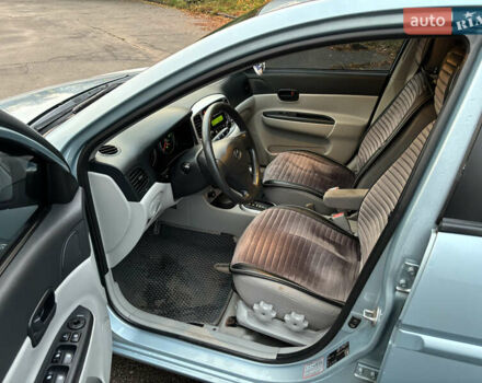 Синій Хендай Акцент, об'ємом двигуна 1.6 л та пробігом 181 тис. км за 5700 $, фото 8 на Automoto.ua