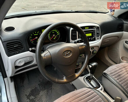 Синій Хендай Акцент, об'ємом двигуна 1.6 л та пробігом 181 тис. км за 5700 $, фото 11 на Automoto.ua