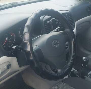 Синій Хендай Акцент, об'ємом двигуна 1.4 л та пробігом 287 тис. км за 4300 $, фото 8 на Automoto.ua