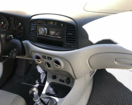 Синий Хендай Акцент, объемом двигателя 1.4 л и пробегом 290 тыс. км за 4300 $, фото 4 на Automoto.ua