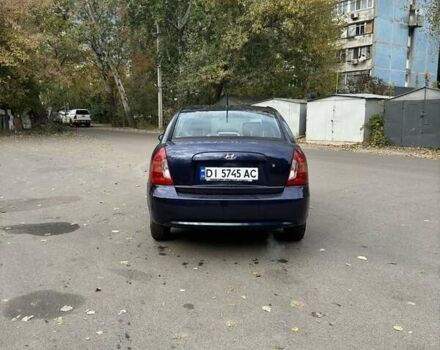 Синий Хендай Акцент, объемом двигателя 1.6 л и пробегом 159 тыс. км за 4500 $, фото 3 на Automoto.ua