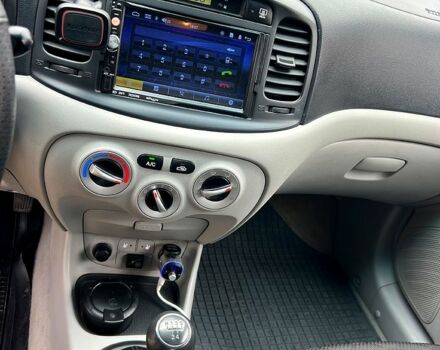 Синій Хендай Акцент, об'ємом двигуна 1.4 л та пробігом 212 тис. км за 4999 $, фото 9 на Automoto.ua