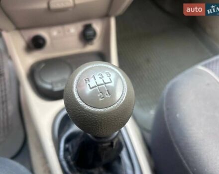 Синій Хендай Акцент, об'ємом двигуна 1.4 л та пробігом 206 тис. км за 4990 $, фото 16 на Automoto.ua