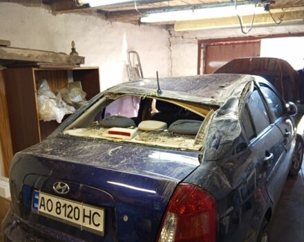 Синий Хендай Акцент, объемом двигателя 1.5 л и пробегом 170 тыс. км за 2500 $, фото 3 на Automoto.ua