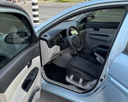 Синий Хендай Акцент, объемом двигателя 1.4 л и пробегом 186 тыс. км за 5000 $, фото 14 на Automoto.ua