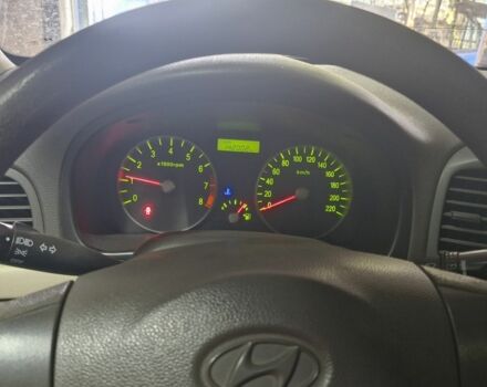 Синий Хендай Акцент, объемом двигателя 1.4 л и пробегом 142 тыс. км за 4753 $, фото 7 на Automoto.ua