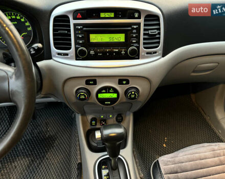 Синій Хендай Акцент, об'ємом двигуна 1.6 л та пробігом 181 тис. км за 5700 $, фото 15 на Automoto.ua