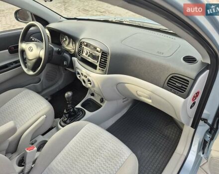 Синий Хендай Акцент, объемом двигателя 1.4 л и пробегом 57 тыс. км за 6550 $, фото 62 на Automoto.ua