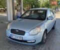 Синий Хендай Акцент, объемом двигателя 1.4 л и пробегом 198 тыс. км за 6100 $, фото 2 на Automoto.ua