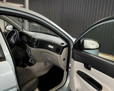 Синий Хендай Акцент, объемом двигателя 1.5 л и пробегом 304 тыс. км за 3650 $, фото 9 на Automoto.ua