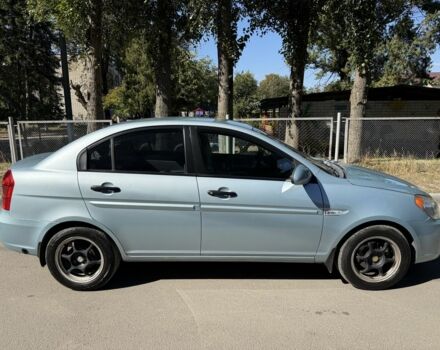 Синий Хендай Акцент, объемом двигателя 1.4 л и пробегом 169 тыс. км за 4650 $, фото 4 на Automoto.ua