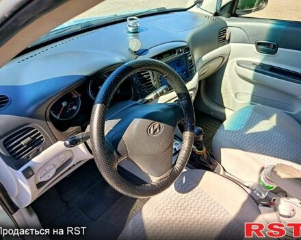 Синий Хендай Акцент, объемом двигателя 1.4 л и пробегом 314 тыс. км за 3800 $, фото 7 на Automoto.ua