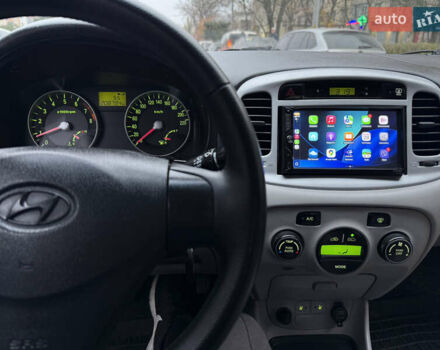 Синій Хендай Акцент, об'ємом двигуна 1.6 л та пробігом 182 тис. км за 4790 $, фото 61 на Automoto.ua