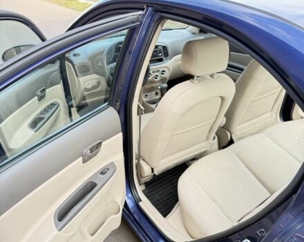 Синій Хендай Акцент, об'ємом двигуна 1.4 л та пробігом 276 тис. км за 4250 $, фото 6 на Automoto.ua