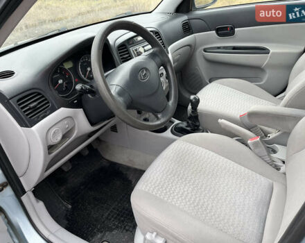 Синий Хендай Акцент, объемом двигателя 1.4 л и пробегом 201 тыс. км за 4100 $, фото 6 на Automoto.ua