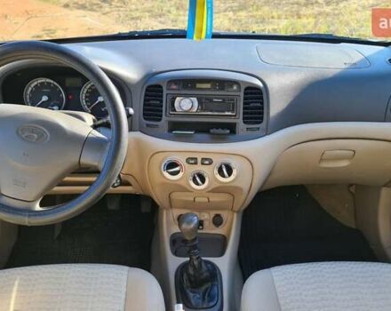 Синій Хендай Акцент, об'ємом двигуна 1.4 л та пробігом 269 тис. км за 4500 $, фото 9 на Automoto.ua