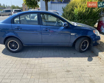 Синий Хендай Акцент, объемом двигателя 1.4 л и пробегом 240 тыс. км за 3899 $, фото 3 на Automoto.ua
