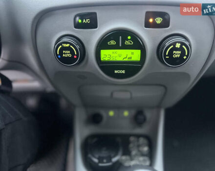 Синий Хендай Акцент, объемом двигателя 1.6 л и пробегом 210 тыс. км за 4900 $, фото 13 на Automoto.ua