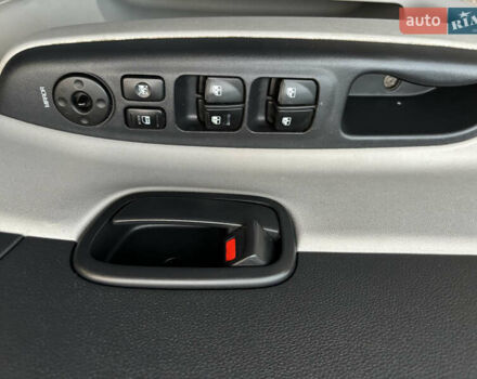 Синій Хендай Акцент, об'ємом двигуна 1.6 л та пробігом 181 тис. км за 5700 $, фото 18 на Automoto.ua