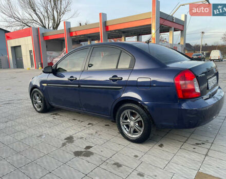 Синий Хендай Акцент, объемом двигателя 1.4 л и пробегом 210 тыс. км за 4600 $, фото 5 на Automoto.ua