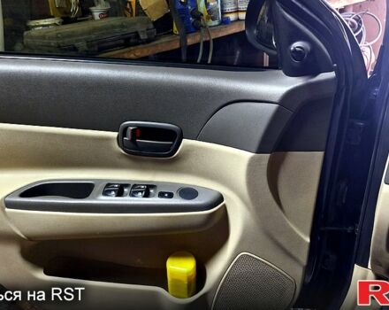 Синий Хендай Акцент, объемом двигателя 1.4 л и пробегом 142 тыс. км за 4800 $, фото 3 на Automoto.ua