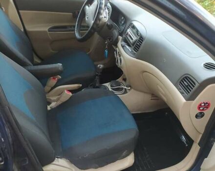 Синий Хендай Акцент, объемом двигателя 1.4 л и пробегом 286 тыс. км за 4800 $, фото 5 на Automoto.ua