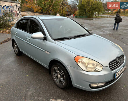 Синій Хендай Акцент, об'ємом двигуна 1.6 л та пробігом 181 тис. км за 5700 $, фото 2 на Automoto.ua