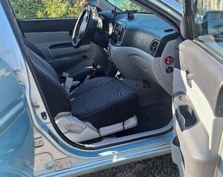 Синій Хендай Акцент, об'ємом двигуна 1.4 л та пробігом 214 тис. км за 4900 $, фото 5 на Automoto.ua