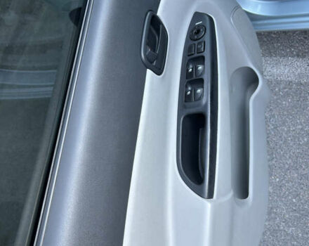 Синий Хендай Акцент, объемом двигателя 1.6 л и пробегом 240 тыс. км за 4600 $, фото 8 на Automoto.ua