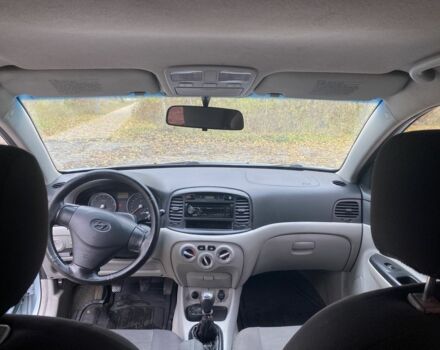 Синий Хендай Акцент, объемом двигателя 1.4 л и пробегом 212 тыс. км за 4500 $, фото 7 на Automoto.ua