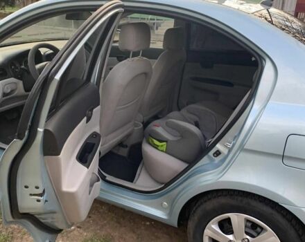 Синий Хендай Акцент, объемом двигателя 1.4 л и пробегом 195 тыс. км за 5100 $, фото 7 на Automoto.ua