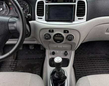 Синій Хендай Акцент, об'ємом двигуна 1.6 л та пробігом 182 тис. км за 4790 $, фото 43 на Automoto.ua