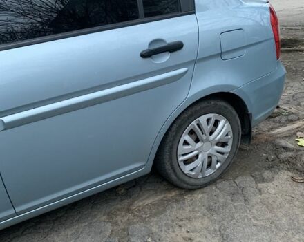 Синий Хендай Акцент, объемом двигателя 1.4 л и пробегом 187 тыс. км за 5700 $, фото 2 на Automoto.ua