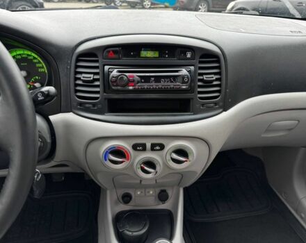 Синій Хендай Акцент, об'ємом двигуна 1.4 л та пробігом 192 тис. км за 4999 $, фото 9 на Automoto.ua