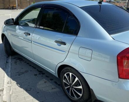 Синий Хендай Акцент, объемом двигателя 1.4 л и пробегом 252 тыс. км за 4200 $, фото 3 на Automoto.ua