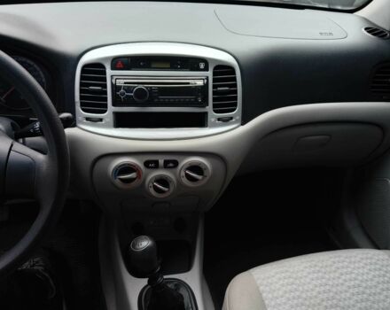 Синий Хендай Акцент, объемом двигателя 1.4 л и пробегом 113 тыс. км за 2400 $, фото 12 на Automoto.ua