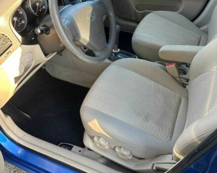 Синий Хендай Акцент, объемом двигателя 1.4 л и пробегом 193 тыс. км за 4500 $, фото 9 на Automoto.ua