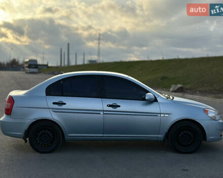 Синий Хендай Акцент, объемом двигателя 1.4 л и пробегом 315 тыс. км за 3599 $, фото 7 на Automoto.ua