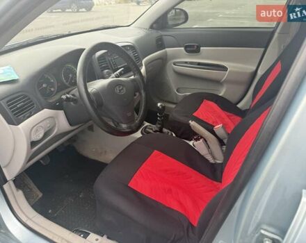 Синій Хендай Акцент, об'ємом двигуна 1.49 л та пробігом 133 тис. км за 5300 $, фото 13 на Automoto.ua