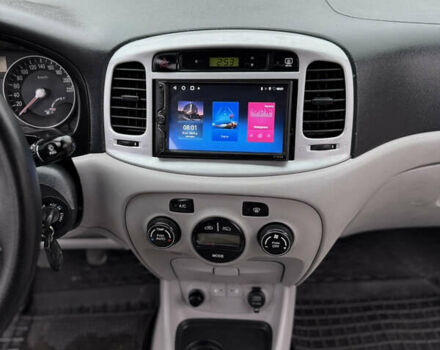 Синій Хендай Акцент, об'ємом двигуна 1.6 л та пробігом 182 тис. км за 4790 $, фото 49 на Automoto.ua